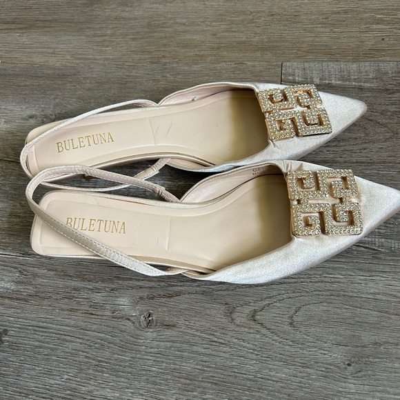 BULETUNA Women's Cream Slingback Flats - Picture 1 of 7